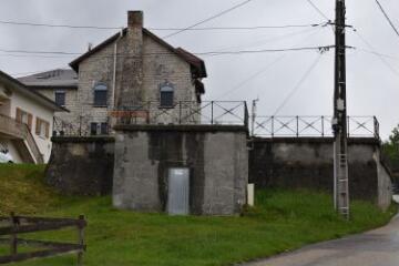 1 vue - Réservoir du village (ouvre la visionneuse)