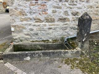 1 vue - Abreuvoir fontaine (ouvre la visionneuse)