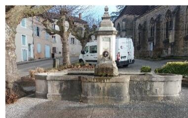 1 vue - Fontaine dite de l'Empereur (ouvre la visionneuse)
