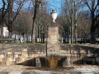 1 vue - Fontaine du Prieuré (ouvre la visionneuse)