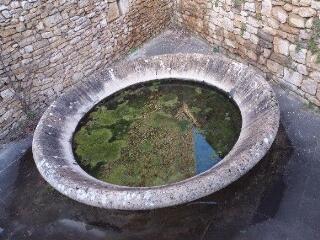 1 vue - Lavoir rue de Bresse (ouvre la visionneuse)