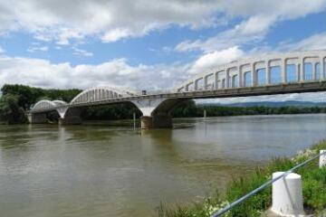 ouvrir dans la visionneuse : Pont de Thoissey sur la Saône