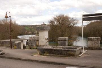 4 vues - NeuvilleAinMaJo0507bd (ouvre la visionneuse)